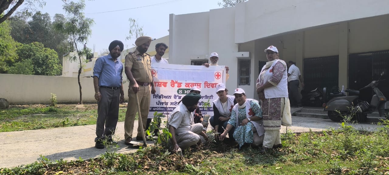 Not only humans but also gods feel proud of mother's shade - Upkar Singh